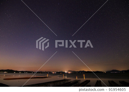 Autumn starry sky, twilight starry view of Setouchi 91954605