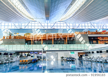 [圖片素材]國際機場值機櫃檯附近的風景 91956183