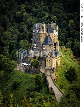 Medieval Eltz Castle - a famous landmark in Germany Medieval Eltz Castle - a famous landmark in Germany 91956354