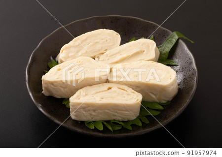 Sashimi roll yuba 91957974