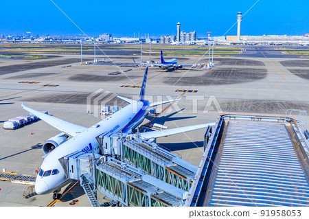 [東京都市風景]羽田機場周邊都市風景（跑道方向） 91958053