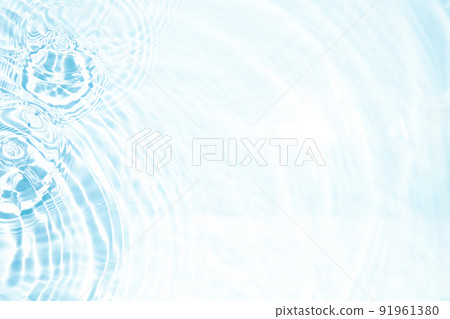 波光粼粼的漣漪在水面上蔓延 91961380