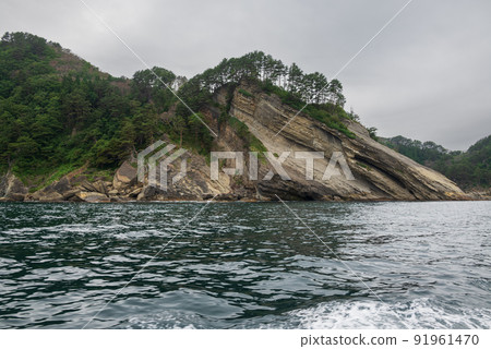 The cliffs of the Sanriku coast, where the Cretaceous strata remain 100 million years ago The cliffs of the Sanriku coast, where the Cretaceous strata remain 100 million years ago 91961470