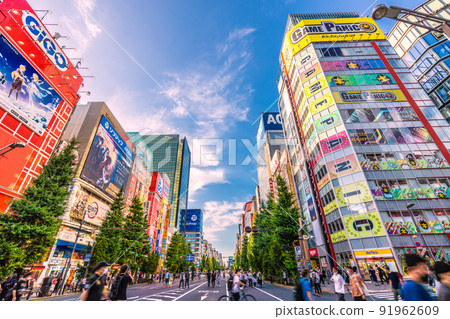 日本東京都市風景 7 月，第 7 波入侵！ BA.5增加......，東京超過9,000人，秋葉原的Hokoten...... = 10th 91962609