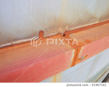 Wind garter during tank construction 91967581