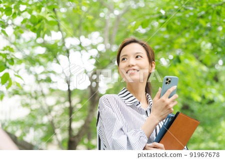 Fresh green, female in her 20s Fresh green, female in her 20s 91967678