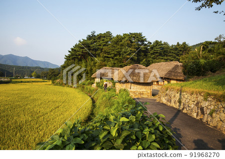 Jirisan Dulle-gil Namwon Deokchi-ri Thatched-roof Village Jirisan Dulle-gil Namwon Deokchi-ri Thatched-roof Village 91968270