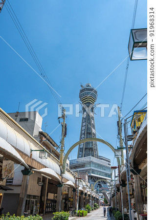 [Osaka] Tsutenkaku seen from the main Tsutenkaku store association [New World] 91968314