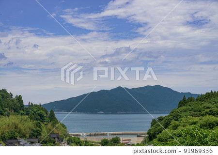 Scenery from the station with a romantic name overlooking the sea 91969336