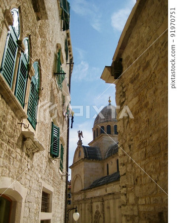 老城的克羅地亞分裂圓頂視圖 老城的克羅地亞分裂圓頂視圖 91970751