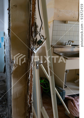 Renovation of a room in an apartment Renovation of a room in an apartment 91972459