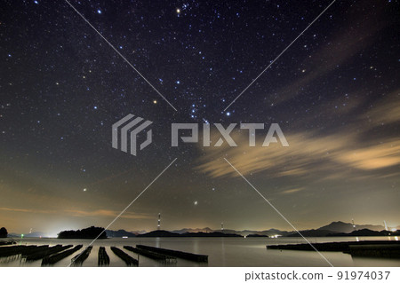 Autumn starry sky in Setouchi Orion rising in the eastern sky Autumn starry sky in Setouchi Orion rising in the eastern sky 91974037