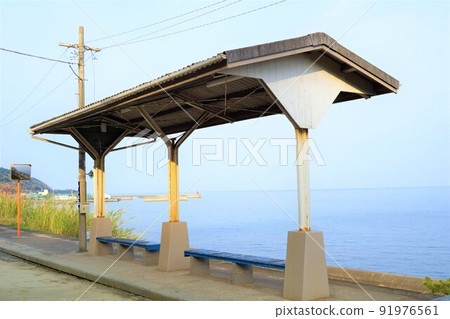 與讚線(海線)下灘站的風景 與讚線(海線)下灘站的風景 91976561