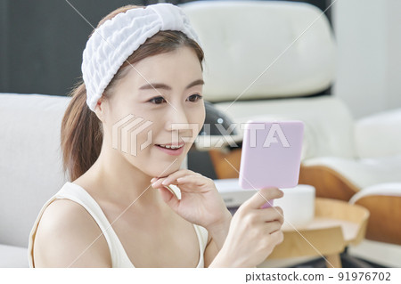 Beauty, beauty, skin care, basic makeup, house, house, young woman, Korean Beauty, beauty, skin care, basic makeup, house, house, young woman, Korean 91976702