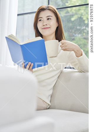 Coffee, reading, house, house, young woman, Korean Coffee, reading, house, house, young woman, Korean 91976978