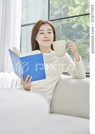 Coffee, reading, house, house, young woman, Korean Coffee, reading, house, house, young woman, Korean 91977003