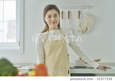 Cooking,Cooking,Cook,Cook,Housewife,Housewife,Young Woman,Kitchen,Kitchen,Kitchen,Home,House,Korean Cooking,Cooking,Cook,Cook,Housewife,Housewife,Young Woman,Kitchen,Kitchen,Kitchen,Home,House,Korean 91977298