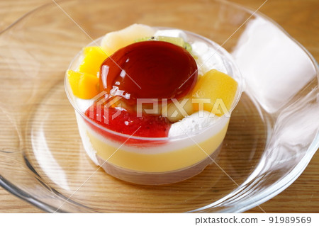 Pudding a la mode 91989569