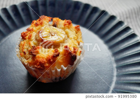 Banana Muffin Banana Muffin 91995380