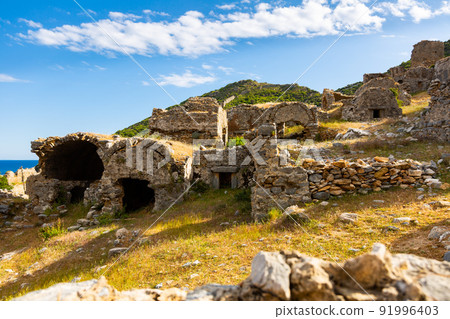 Remains of ancient necropolis on hillside in Turkish city of Anemurium 91996403