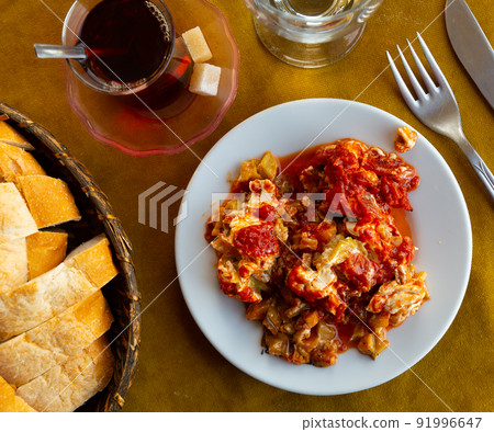 Turkish appetizer Kyopolou from chopped roasted eggplant with garlic 91996647