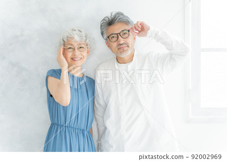Senior couple with glasses Senior couple with glasses 92002969