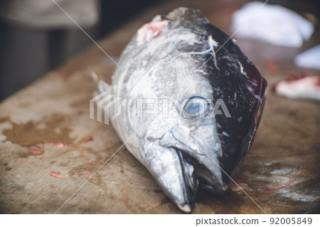 Sarahama Fishing Port Festival Fresh bonito and tuna dismantled and cooked Irabu Island, a remote island in Miyakojima, Okinawa Prefecture 92005849