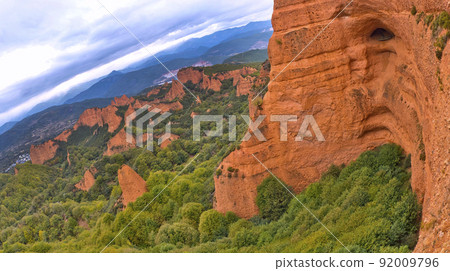 Las Medulas Historic Roman Gold-Mine, El Bierzo Region, Spain 92009796