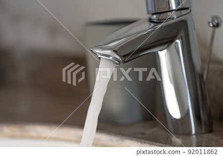 water faucet in the bathroom 92011862