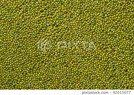 close-up texture of raw mung beans top view. close-up texture of raw mung beans top view. 92015077