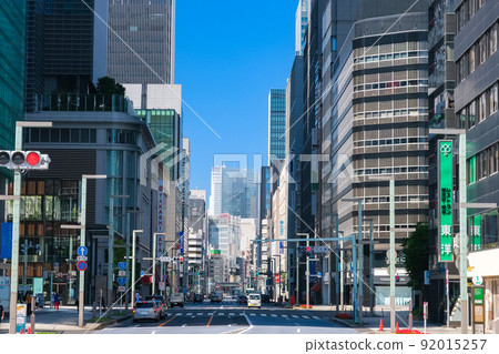 Chuo-dori,東京都中央區日本橋的辦公區 Chuo-dori,東京都中央區日本橋的辦公區 92015257