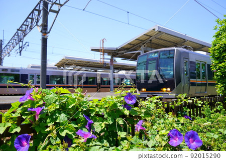 Vehicles of Noasagao and JR Fukuchiyama Line / Kawanishi Ikeda Station (Kawanishi City, Hyogo Prefecture) 92015290