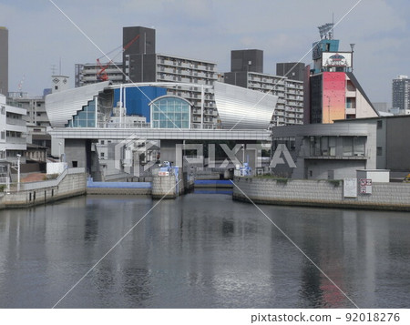 Sluice gate around Taisho Ward, Osaka City Sluice gate around Taisho Ward, Osaka City 92018276