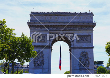 The Arc de Triomphe of the Paris Festival 92021025