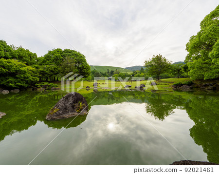 Scenery of Nara Park Sansha Landscaping Pond Scenery of Nara Park Sansha Landscaping Pond 92021481