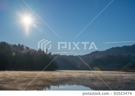 山梨縣桂川水邊風景 92023474