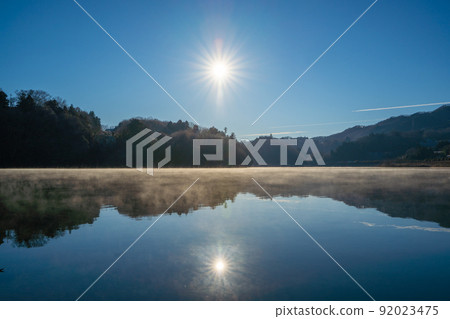 山梨縣桂川水邊風景 92023475