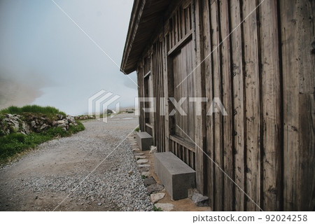 室堂平（室堂小屋、美女杉、實習生、登山小屋） 92024258