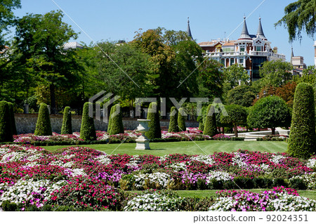 Parterre Garden in Madrid 92024351