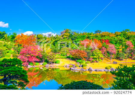 Expo Park Japanese Garden Autumn Leaves 92024774