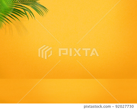 Yellow walls and palm trees 92027730