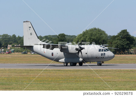 意大利空軍 C-27J 斯巴達運輸機著陸 92029078