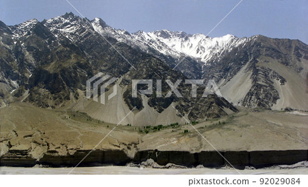 Karakorum mountains @Pakistan / Karakorum mountains seen from the Pakistan side 92029084