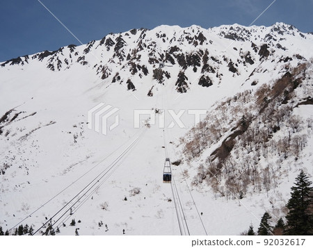 Tateyama Kurobe Alpine Route Winter Kurobe Ropeway 92032617