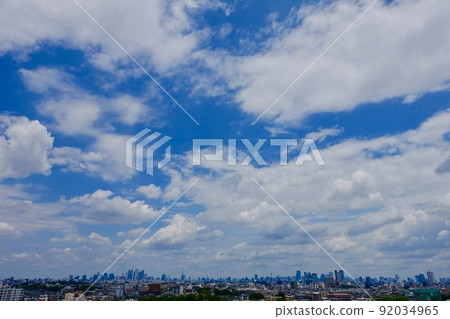 天空和摩天大樓城市景觀,遠景 天空和摩天大樓城市景觀,遠景 92034965