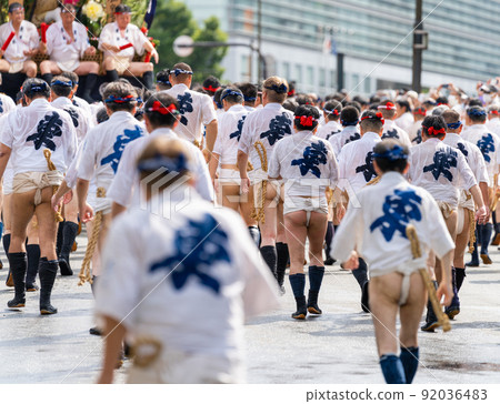 《Fukuoka Prefecture》 Hakata Gion Yamakasa Group Mountain Show (July 13) 92036483