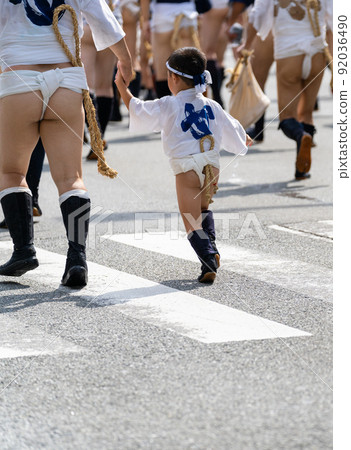 《福岡縣》博多祗園山笠群山秀（7月13日） 92036490