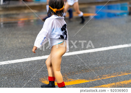 《Fukuoka Prefecture》 Hakata Gion Yamakasa Group Mountain Show (July 13) 92036903