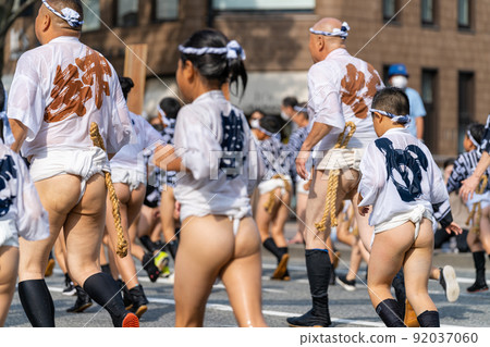 《福岡縣》博多祗園山笠群山秀（7月13日） 92037060