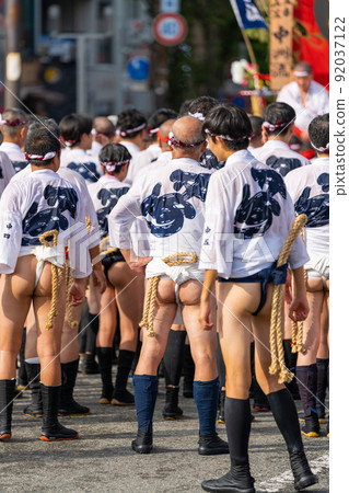 《Fukuoka Prefecture》 Hakata Gion Yamakasa Group Mountain Show (July 13) 92037122